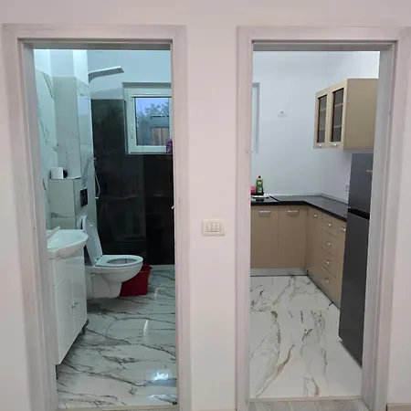 Jessy - Jes Lux Free Private Parking Temesvár