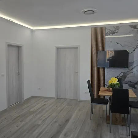 Jessy - Jes Lux Free Private Parking Apartman Temesvár