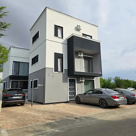 Jessy - Jes Lux Free Private Parking Apartman Temesvár